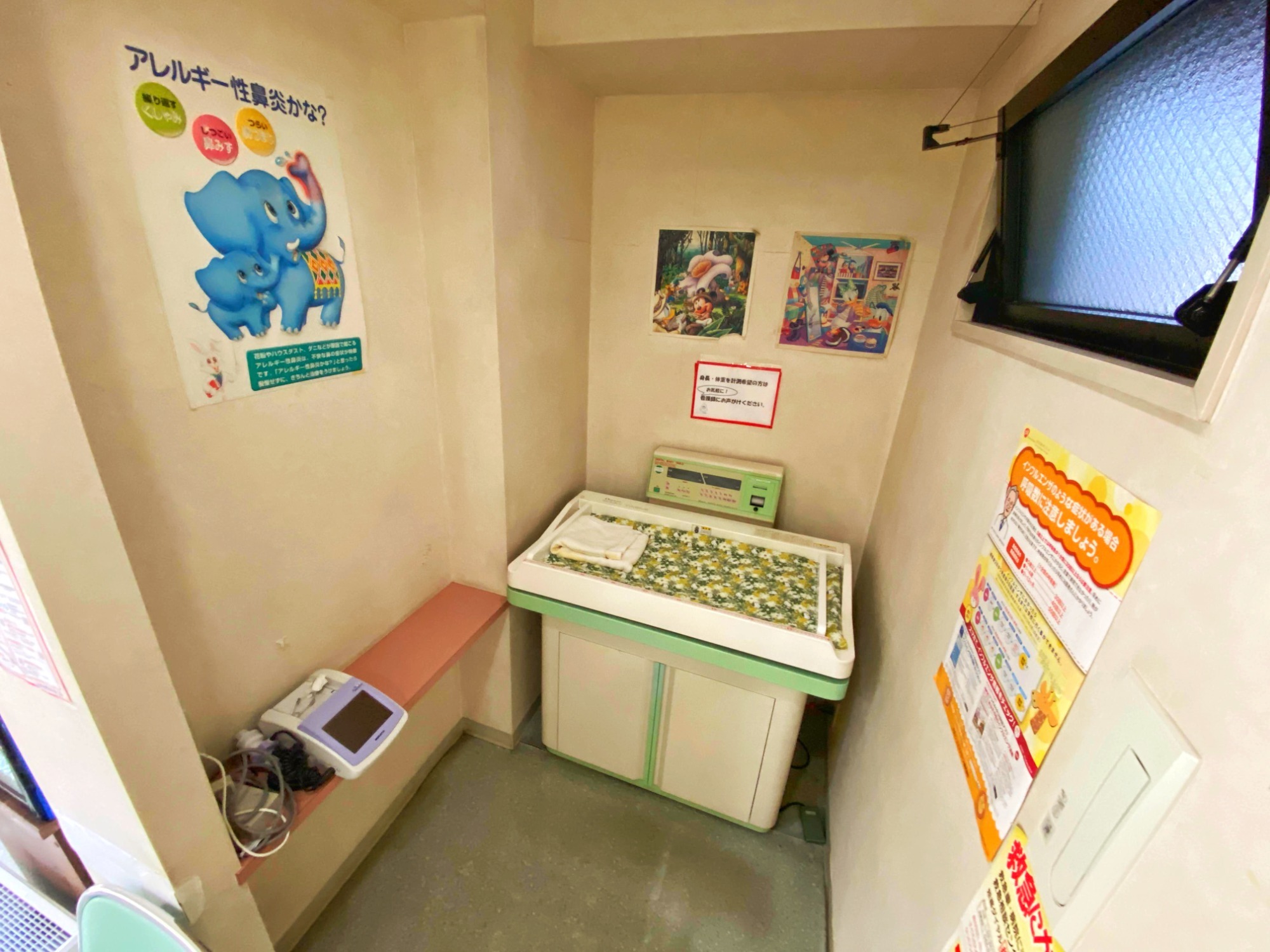 検査コーナーです。呼吸機能検査や 正確な身体計測を行います。